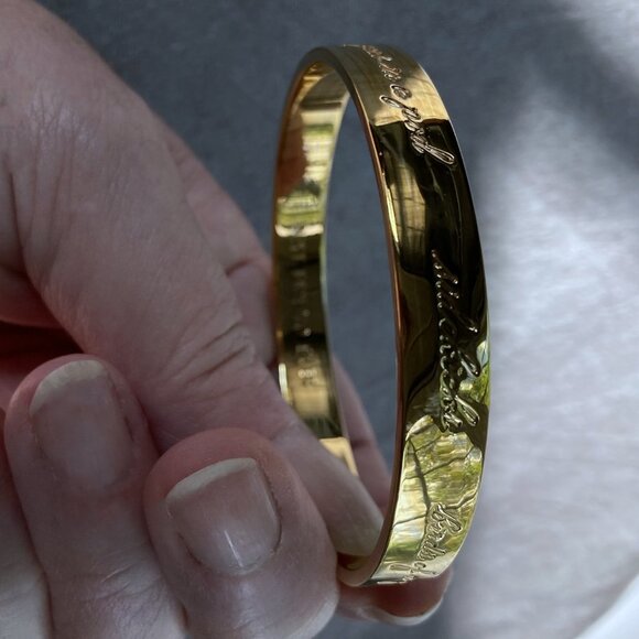 Kate Spade - Bridesmaid Idiom Bangle, gold tone bangle best friend ever engraved - Picture 7 of 10